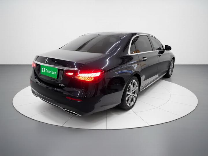 E-Class 2021 E 300 L Sport Luxury photo 6