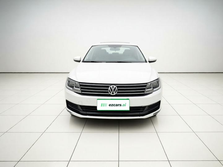 Lavida 2015 1.6L AT photo 2