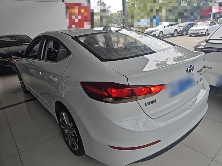 Elantra 2016 1.6L AT Smart Elite photo 4