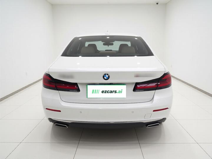 5 Series 2022 Facelift 530Li Exclusive Luxury photo 3