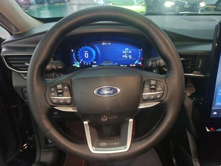 Explorer 2020 EcoBoost 285 AWD Titanium 6-Seater photo 6