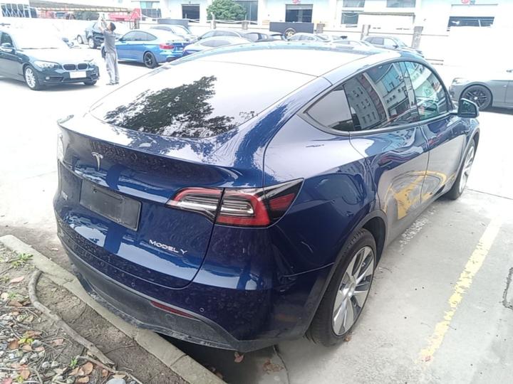 Model Y 2021 Long Range AWD 3D7 photo 4