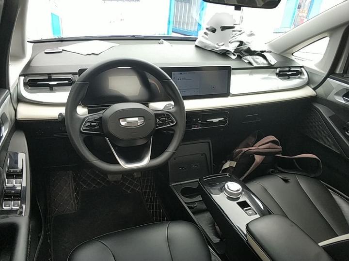 E Firefly 2022 401KM 4-Seater photo 5