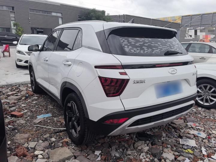 ix25 2020 1.5L CVT GLS Smart photo 4