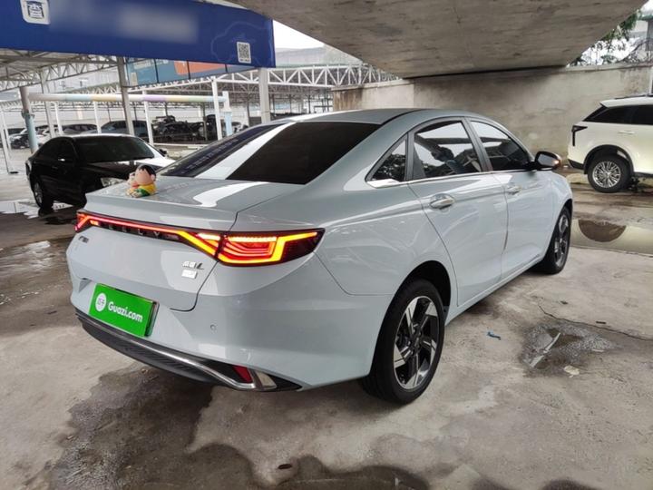 Emgrand L HiP 2022 1.5TD-DHT Pro 100KM Super photo 6