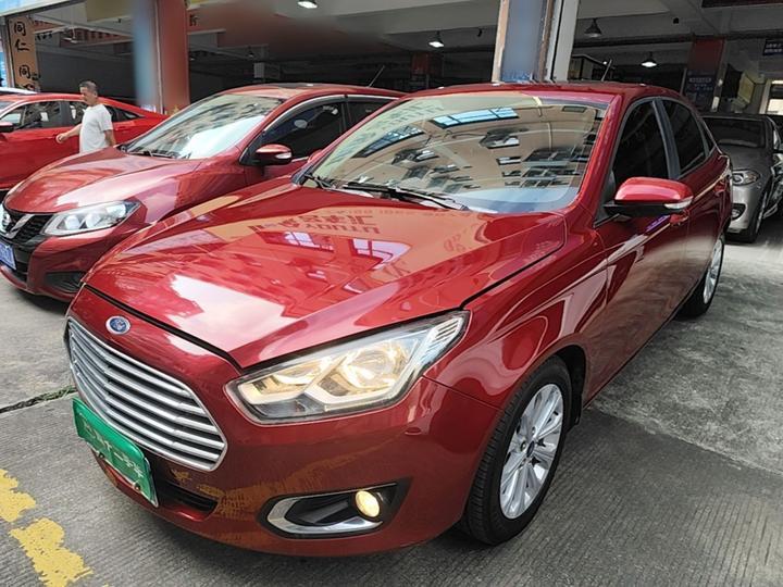 Escort 2015 1.5L AT Fashion