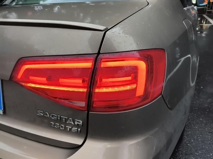 Sagitar 2017 230TSI AT Comfort photo 7