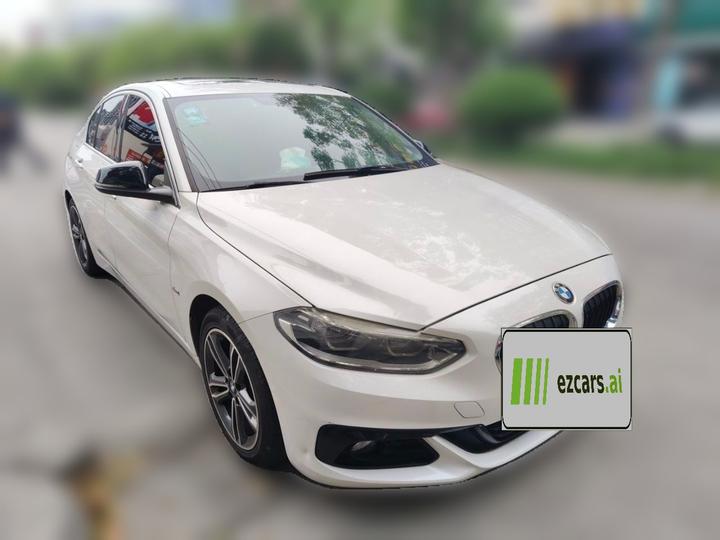 1 Series 2018 118i Sport photo 3
