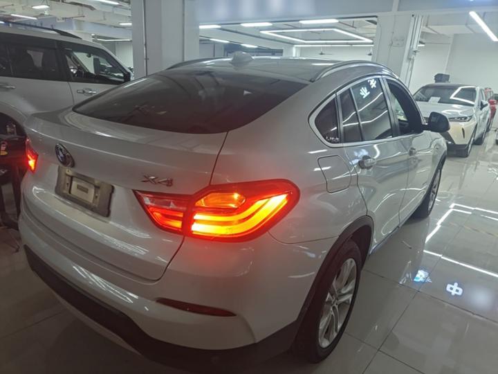 X4 2014 xDrive28i Leading photo 4
