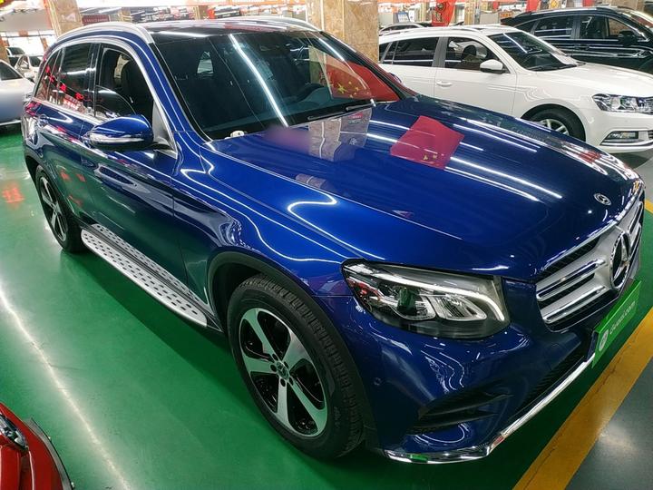 GLC 2018 GLC 260 4MATIC Luxury photo 3