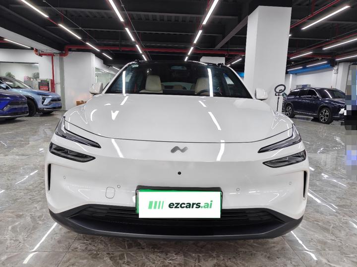 L60 2024 60kWh RWD photo 2