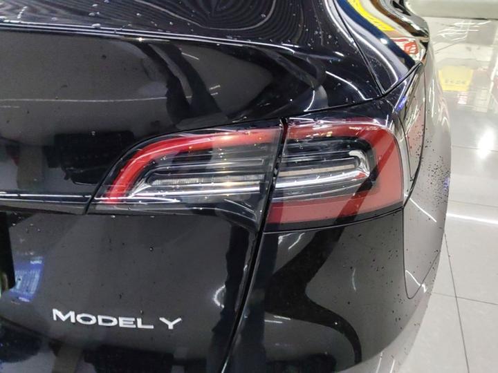 Model Y 2022 RWD photo 7