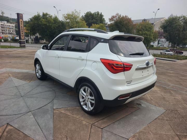 CS35 2017 1.6L MT Luxury photo 4