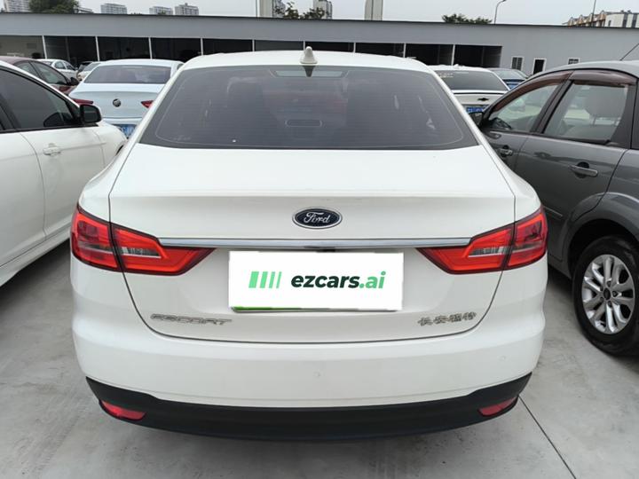 Escort 2019 Facelift 1.5L AT China VI photo 3