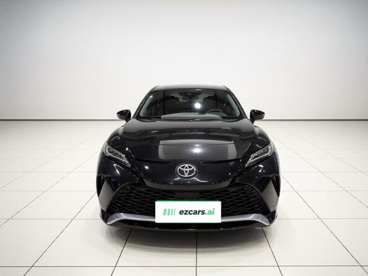 2022 2.0L CVT RWD Luxury photo 2
