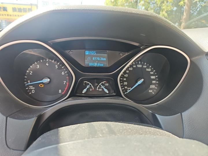 Focus 2015 Hatchback 1.6L AT Comfort photo 8