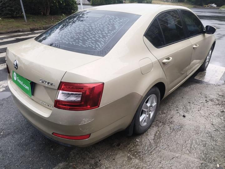 Octavia 2015 1.6L AT photo 4