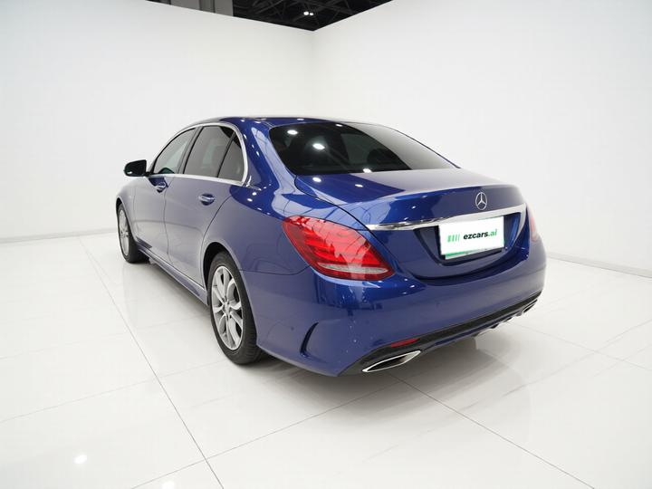 C-Class 2015 Facelift C 180 L Sport photo 4