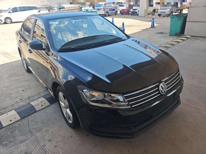 Lavida 2017 1.6L AT photo 3