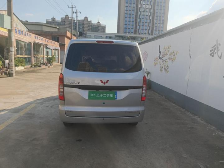 Wuling Hongguang V 2022 1.5L LAR photo 6