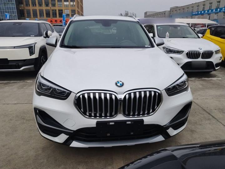 X1 2022 Facelift xDrive25Li Exclusive photo 2