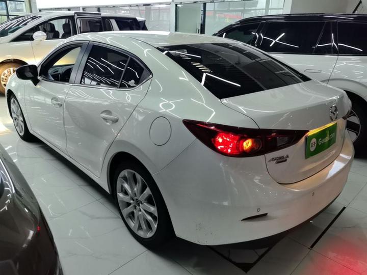 3 Axela 2016 Sedan 2.0L AT Sport photo 4