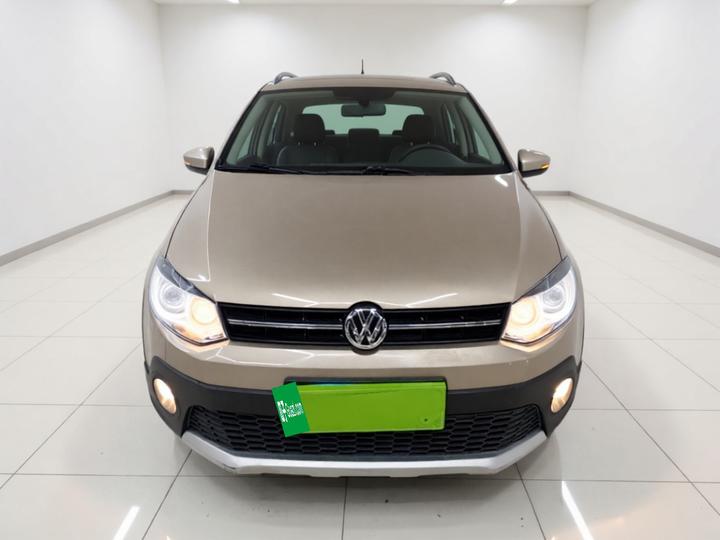 2016 1.4L Cross Polo AT photo 2