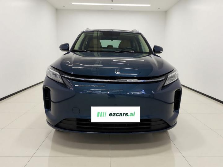 Bluelectric E5 PLUS 2025 165km Long Range PLUS 5-Seater photo 2