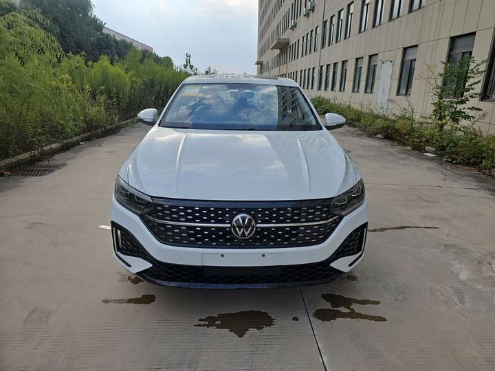 Lavida 2026 1.5L AT photo 3