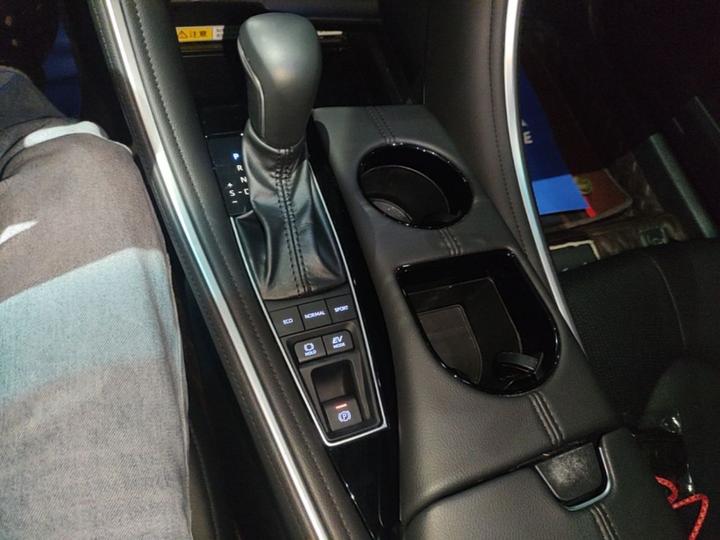 Avalon 2022 Hybrid 2.5L Luxury photo 5