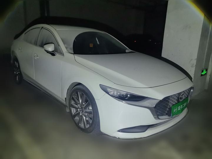 3 Axela 2020 2.0L AT photo 3