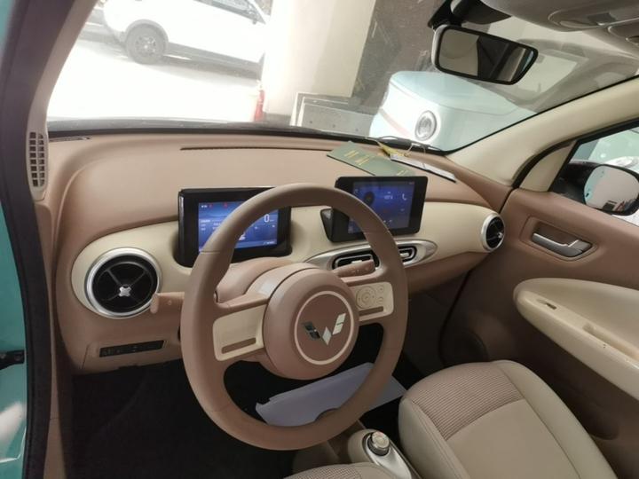 Hongguang MINIEV 2025 4th Gen 4-Door photo 5