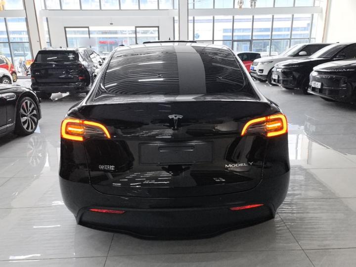 Model Y 2022 Facelift RWD photo 5