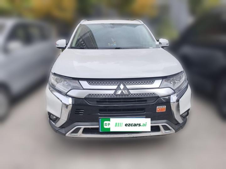 Outlander 2019 2.0L RWD Enjoy 7-Seater China V photo 2