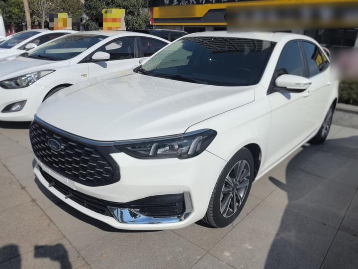Escort 2021 1.5L AT