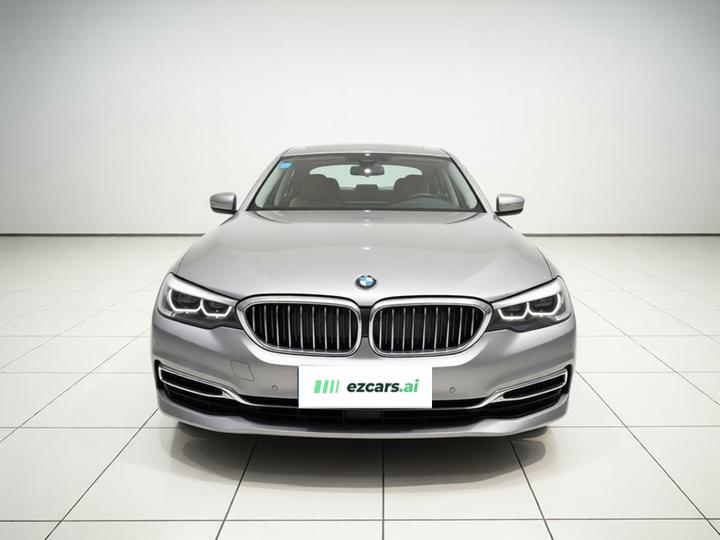 5 Series 2020 525Li Luxury photo 2