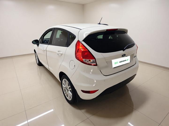 2013 Hatchback 1.5L AT Fashion photo 4