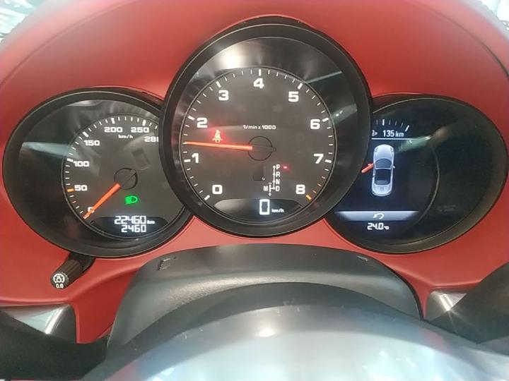 718 2022 Boxster 2.0T photo 7