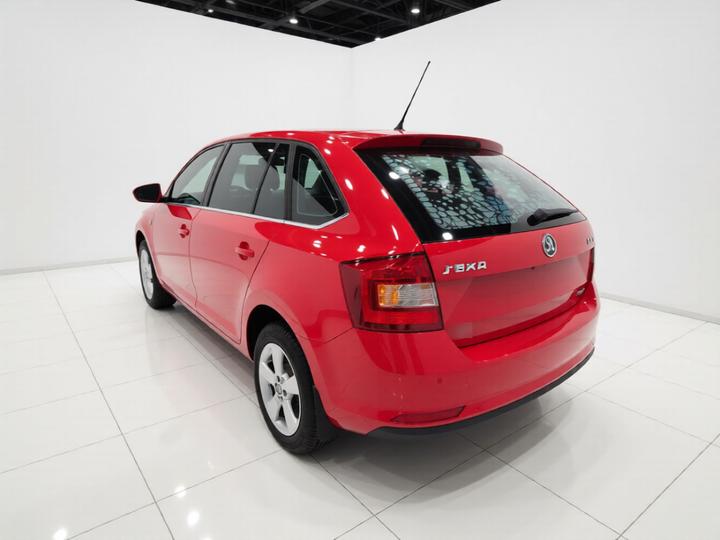 Rapid Spaceback 2016 Facelift 1.6L AT photo 4