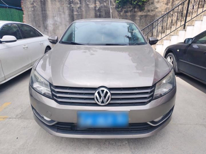 Passat 2014 1.8TSI DSG photo 2