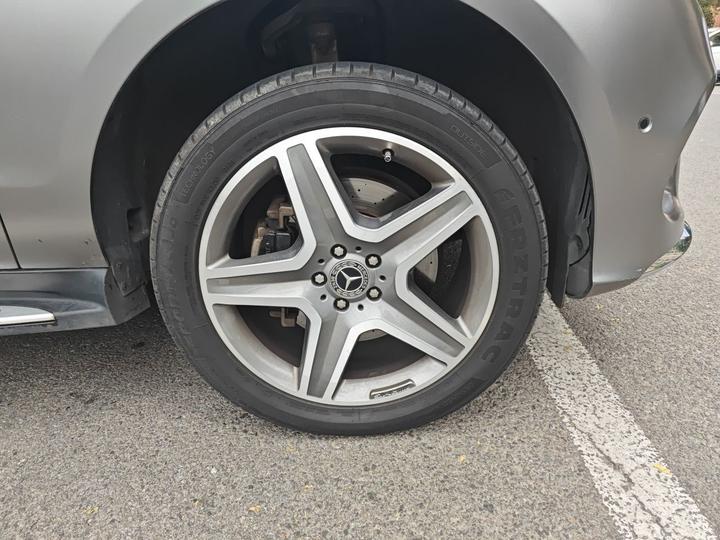 GLE Imported 2017 GLE 400 4MATIC photo 8