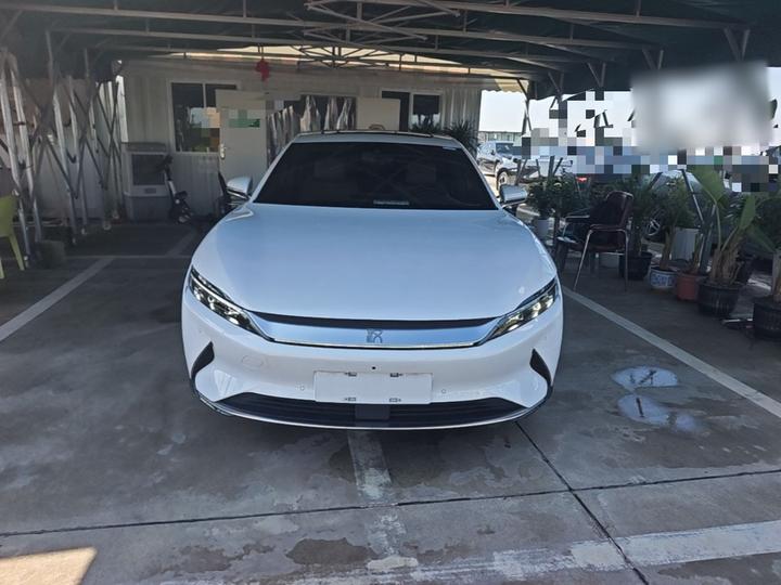 Han 2021 EV Standard Range Luxury photo 2