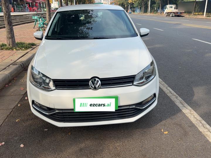 Polo 2014 1.6L AT Comfort photo 2