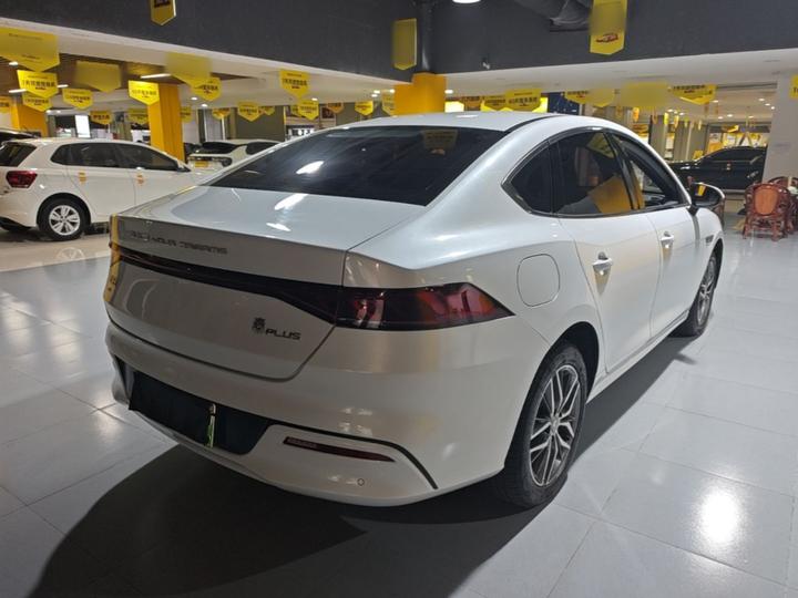 Qin PLUS 2023 Champion EV 420KM Leading photo 6