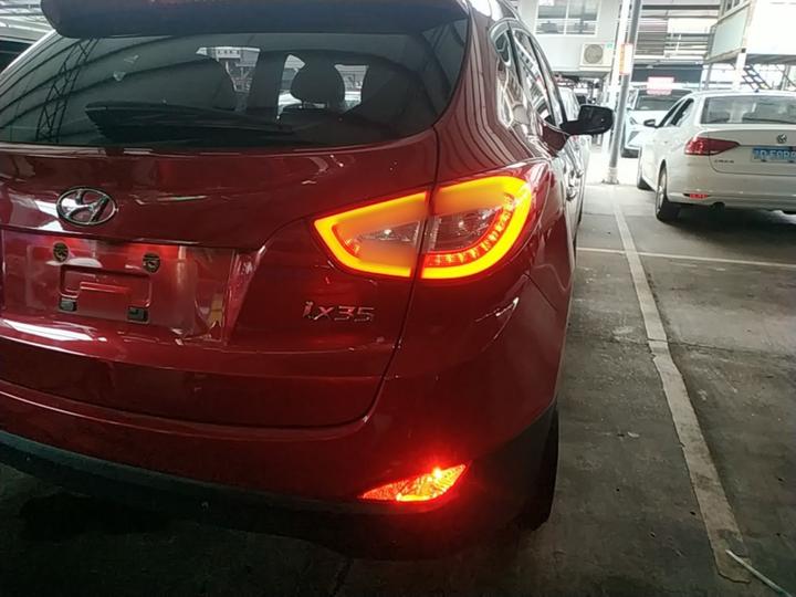 ix35 2015 2.0L AT RWD Smart IV photo 7