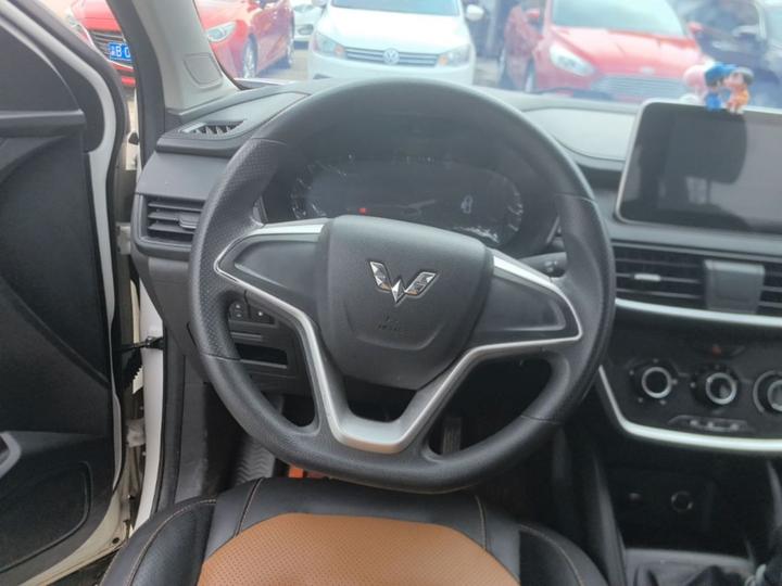 Wuling Hongguang S3 2019 1.5L MT Comfort China VI photo 6