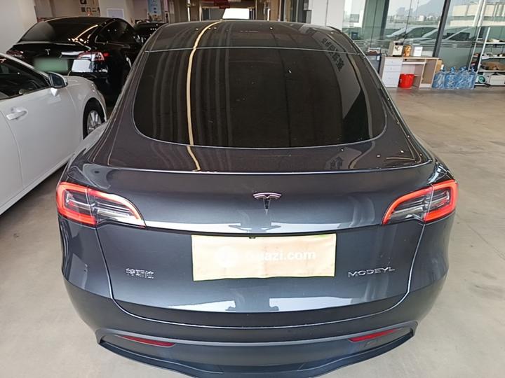 Model Y 2024 RWD photo 5