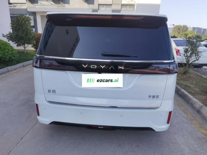 Voyah Dreamer 2025 PHEV AWD Flagship photo 5