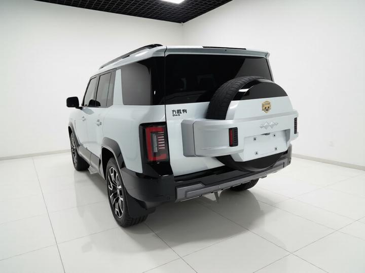 Fang Cheng Bao Leopard 8 2025 Flagship 7-Seater photo 4