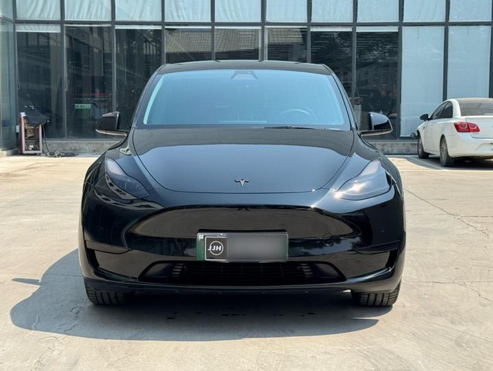 Model Y 2022 RWD photo 2